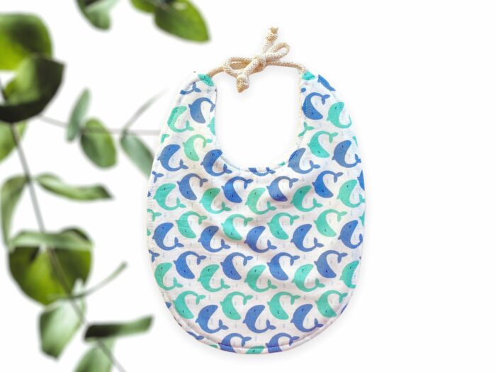 Bavoir en coton bio Baleines, 13 coloris