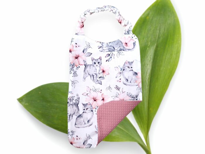 Bavoir maternelle personnalisé Petits Chats Fleurs