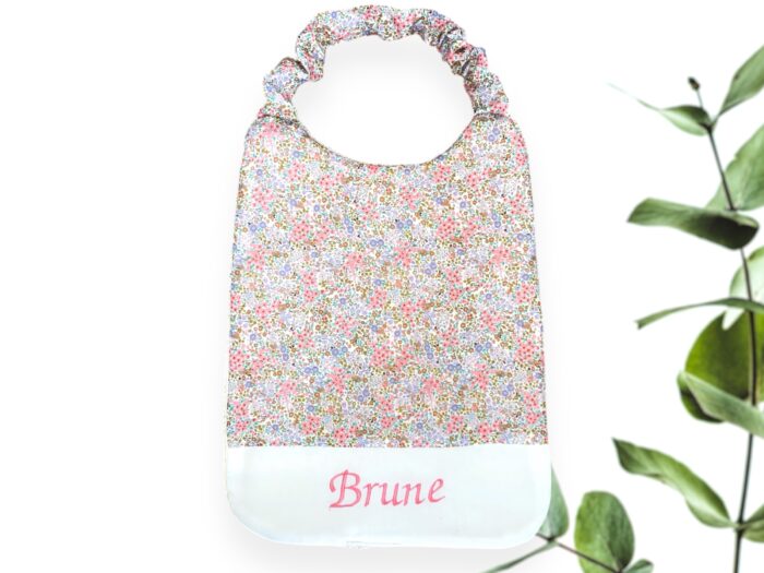 Bavoir maternelle personnalisé brodé prénom, Fleuri Apolline