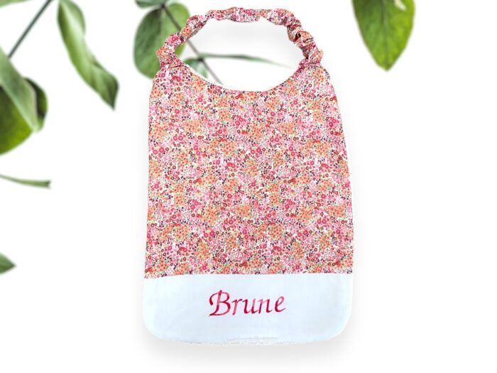 Bavoir maternelle personnalisé brodé prénom, Fleuri Gabrielle