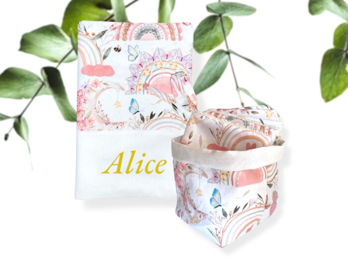 Cadeau de Naissance Personnalisé, Protège Carnet + Lingettes, 50 coloris